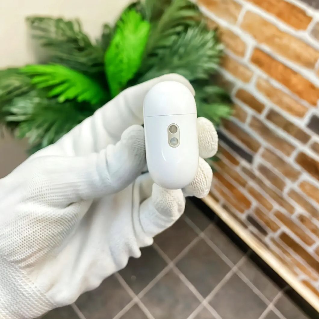 AirPods Pro 2nd Gen : Ultimate Sound Performance, Active Noise Cancellation, Wireless Charging, 1-Year Warranty